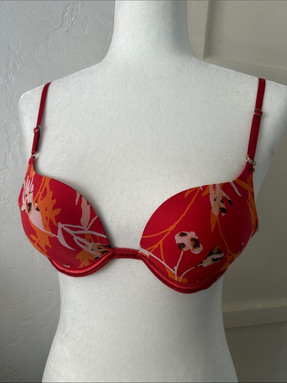 Y2K Victoria’s Secret Very Sexy Pink Lace Push-Up Bra 34A